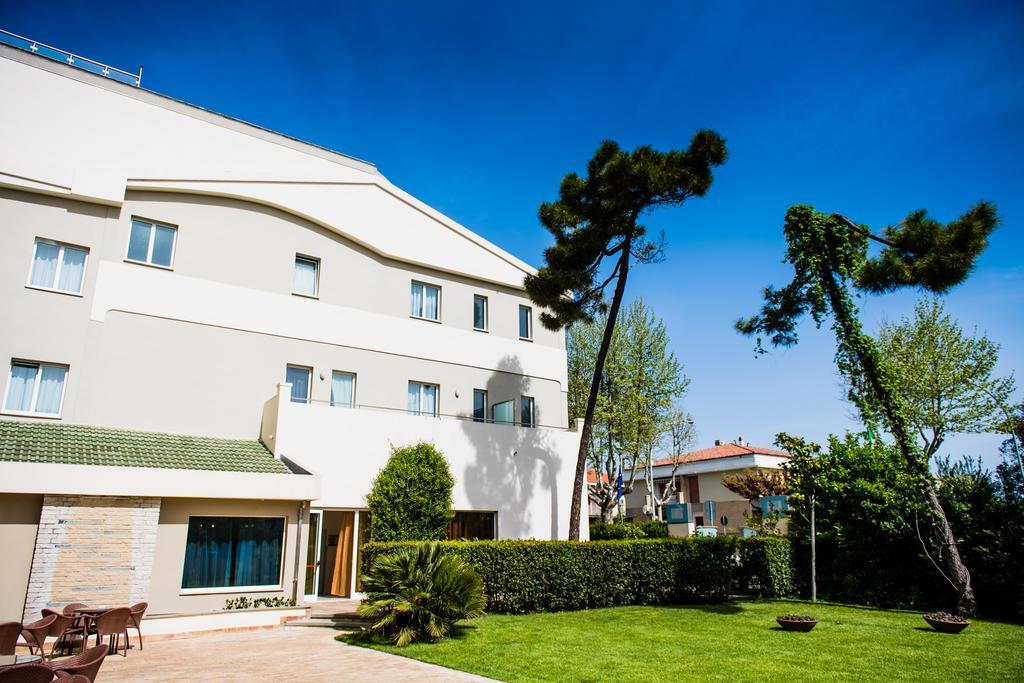 Phi Hotel Alcione Francavilla Al Mare Dış mekan fotoğraf
